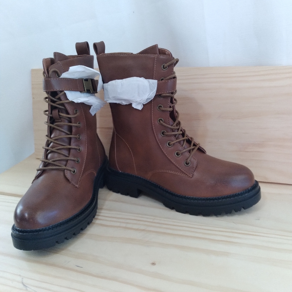 Centro Point Boots Womens Size 7 Chocolate Brown Lace Up Combat Nwt